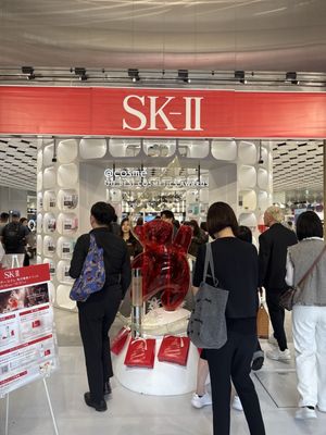 @cosme STORE LUMINE EST Shinjuku Store by null