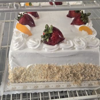 La Paz Bakery - Tres Leches cakes - Bakeries Near Me - Canoga Park, California