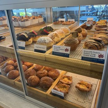 Paris Baguette - Got the King Cream Donut, what a name - Bakeries Near Me - Dublin, California Paris Baguette - Got the King Cream Donut, what a name - Bakeries Near Me - Dublin, California