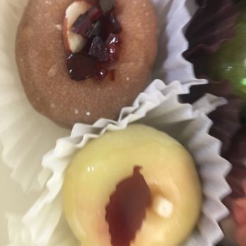 Chikara Mochi - Beautiful apple next to coffee. - Bakeries Near Me - Gardena, California