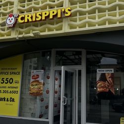 Crisppi's - Entrance