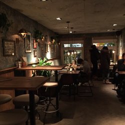 Terpentijn - Super cute bar area downstairs