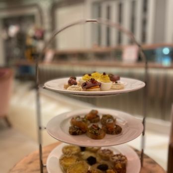 Camellias - Champagne Bars Near Me - Charleston, South Carolina