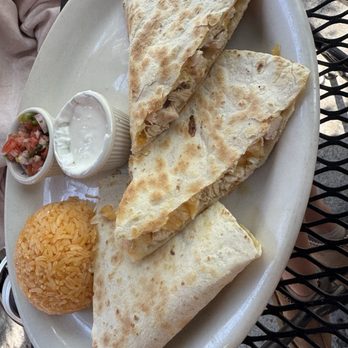 Viva Cinco De Mayo - Chicken Quesadilla was delicious! - Mexican Near Me - Albany, New York Viva Cinco De Mayo - Chicken Quesadilla was delicious! - Mexican Near Me - Albany, New York