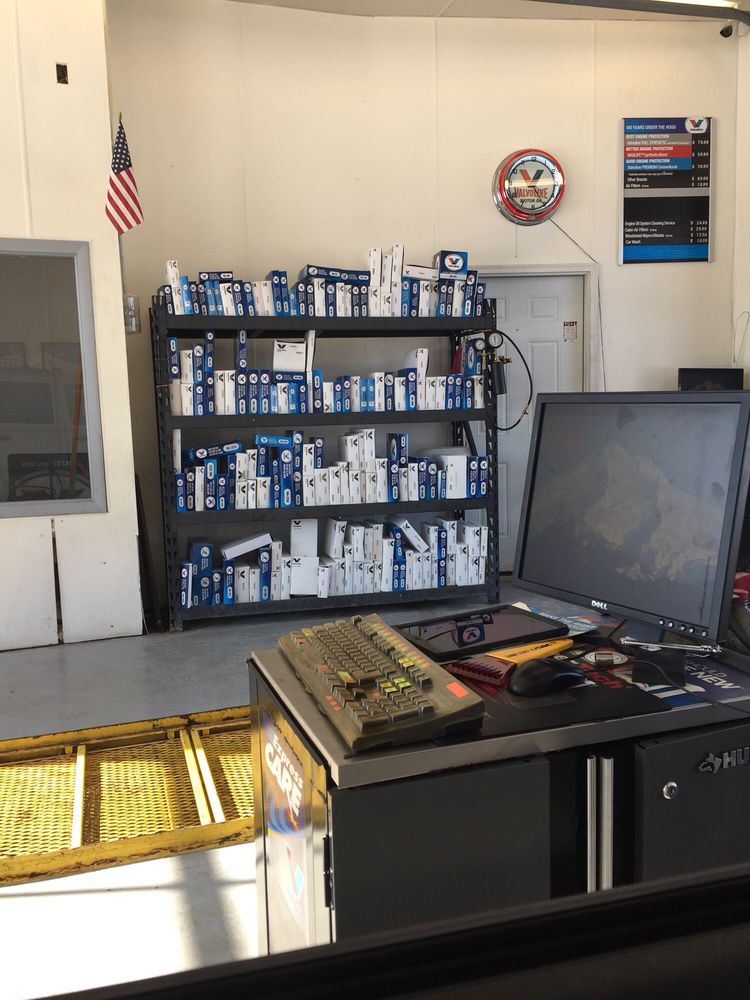 CHAGRIN AUTO SPA Updated August 2024 8327 E Washington St, Chagrin Falls, Ohio Auto