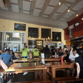 Mountain Rambler Brewery - Lively atmosphere - New American Near Me - Bishop, California Mountain Rambler Brewery - Lively atmosphere - New American Near Me - Bishop, California