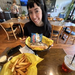 Cheese steak hoggie, fries and chips! Sweet tea on point.
