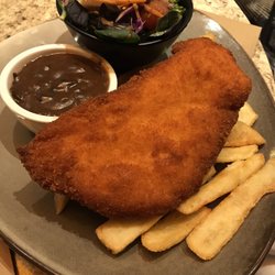 Magpies Waitara - Chicken schnitzel and their divine mushroom sauce!!