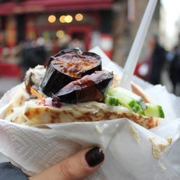 falafel sandwich (vegan)