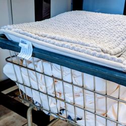 Coco Laundry - Laundromat, Wash & Fold