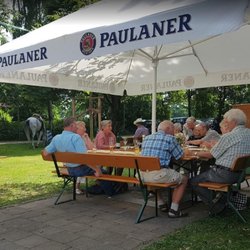 Allegro im Musikerheim - Biergarten, sogar Reiter können hier ihr Pferd mitbringen und den Biergarten geniessen