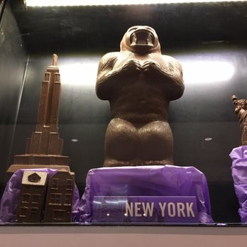 Li-Lac Chocolates - Hudson Yards - Chocolatiers & Shops Near Me - New York, New York