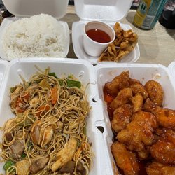 Mayflower Chinese Gourmet Restaurant - Sweet & sour chicken, lo mein