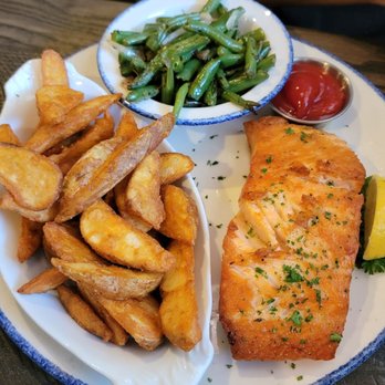 Jerry's Seafood - Salmon in lemon and herb butter - Seafood Near Me - Bowie, Maryland Jerry's Seafood - Salmon in lemon and herb butter - Seafood Near Me - Bowie, Maryland