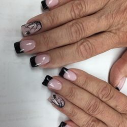 Tina's Nail & Spa - Happy Halloween!