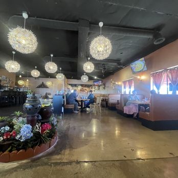 5 R Cha Thai Bistro - Thai Near Me - Mesa, Arizona