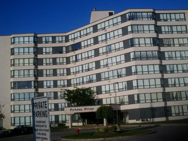 PARKWAY VILLAGE Updated October 2024 230 Denistoun St, Welland