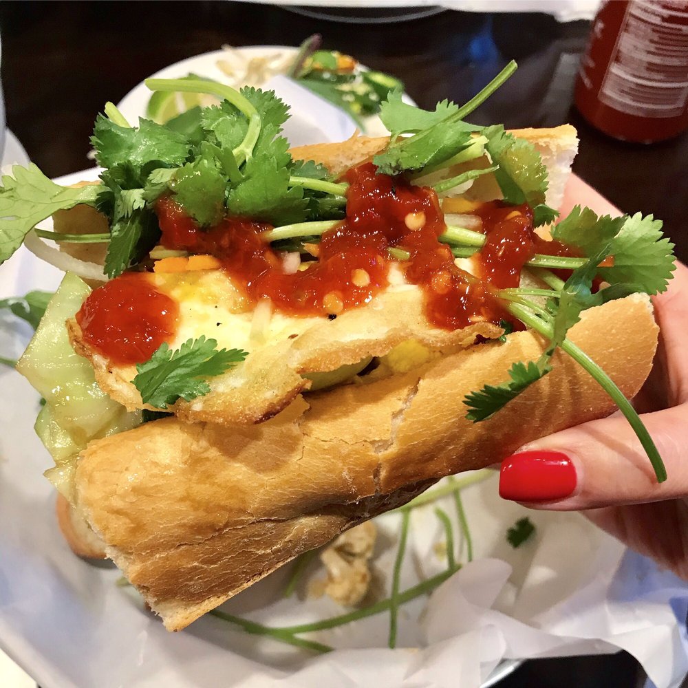 Pho Che - Some hot sauce amps up the yumminess - Vietnamese Near Me - Flushing, New York Pho Che - Some hot sauce amps up the yumminess - Vietnamese Near Me - Flushing, New York