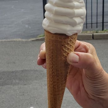 Midnight Ferry - Small soft serve- perfect size. I wanted something small. - Ice Cream & Frozen Yogurt Near Me - Newburgh, New York