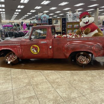 Buc-ee's - I only had 10 minutes, shoots that would make for a cute photo. - Gas Stations Near Me - Katy, Texas Buc-ee's - I only had 10 minutes, shoots that would make for a cute photo. - Gas Stations Near Me - Katy, Texas