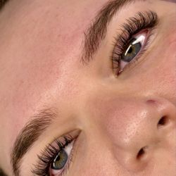 Glam Parlor Eyelash Extensions & Microblading - Classic fill done by Brooke Perfect for everyday wear !
