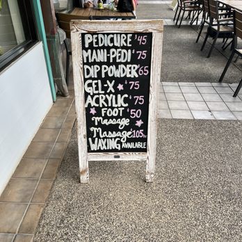 La Fleur Plumeria - Nail Salons Near Me - Kihei, Hawaii