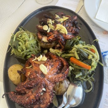 Restaurante da Adraga - Grilled octopus with vegetables. - Seafood Near Me - Sintra, 11 Restaurante da Adraga - Grilled octopus with vegetables. - Seafood Near Me - Sintra, 11