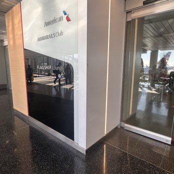 Admirals Club - Concourse H/K - Front of lounge. - Airport Lounges Near Me - Chicago, Illinois Admirals Club - Concourse H/K - Front of lounge. - Airport Lounges Near Me - Chicago, Illinois