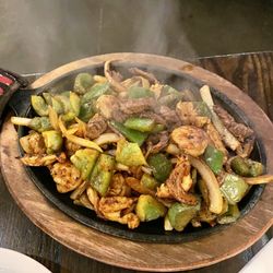 El Patron Cocina & Bar - Combination Fajitas