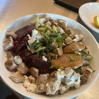 Razzo - Beat and goat cheese salad with grilled chicken - Italian Near Me - Norfolk, Virginia