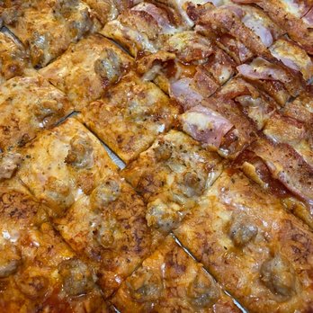 Imo's Pizza - a pizza with meat and cheese - Pizza Near Me - Saint Louis, Missouri Imo's Pizza - a pizza with meat and cheese - Pizza Near Me - Saint Louis, Missouri
