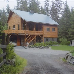 Carriage House Accommodations - The Carriage House - Summer