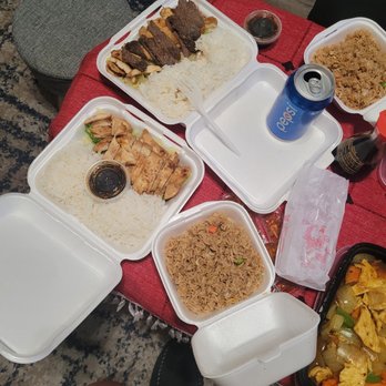 Jade Palace - a table with a variety of food items - Chinese Near Me - Plano, Texas Jade Palace - a table with a variety of food items - Chinese Near Me - Plano, Texas
