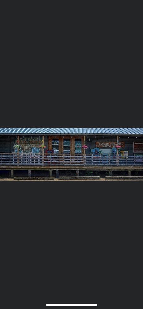 Chandler Country Store Logo