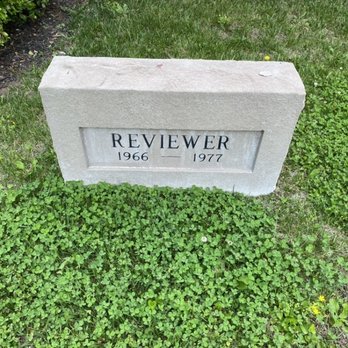 Claiborne Farm - Reviewer Grave Stone - Horse Racing Near Me - Paris, Kentucky