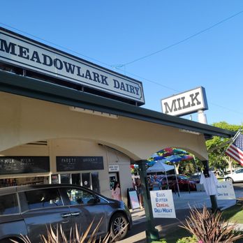 Meadowlark Dairy - They have a drive thru AND walk up for service! - Ice Cream & Frozen Yogurt Near Me - Pleasanton, California