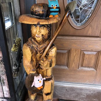 Big Thunder Gold Mine - Miner statue - Tours Near Me - Keystone, South Dakota Big Thunder Gold Mine - Miner statue - Tours Near Me - Keystone, South Dakota