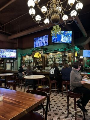 D4 Irish Pub & Cafe by null