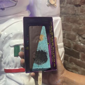 Paleta Planeta - Cookie Monster Paleta - Desserts Near Me - San Jose, California Paleta Planeta - Cookie Monster Paleta - Desserts Near Me - San Jose, California