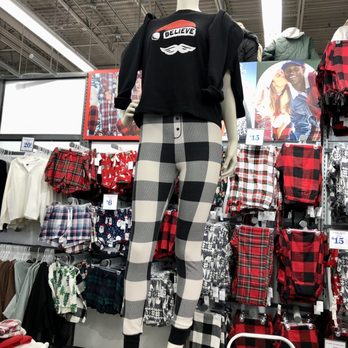 Old Navy - An assortment of sizes to choose from. - Men's Clothing Near Me - Rockville, Maryland
