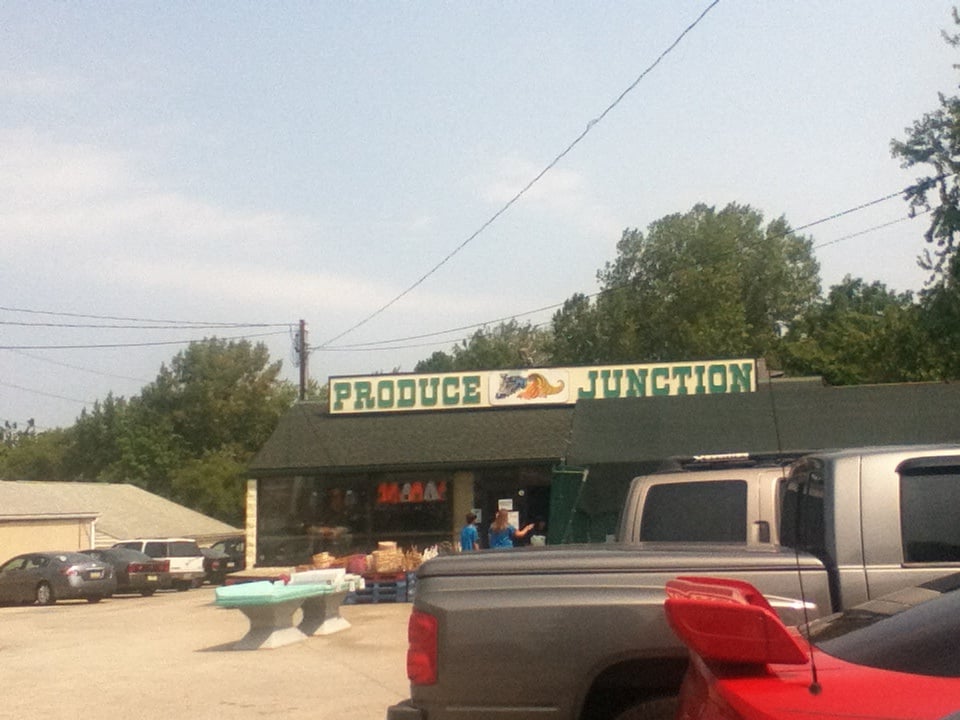 PRODUCE JUNCTION Updated September 2024 23 Reviews 31 W Oak Ave