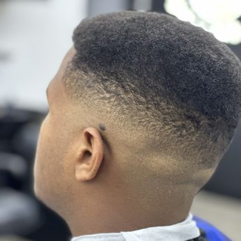 Oasis Barbershop - Medium zero fade - Barbers Near Me - Moorpark, California Oasis Barbershop - Medium zero fade - Barbers Near Me - Moorpark, California