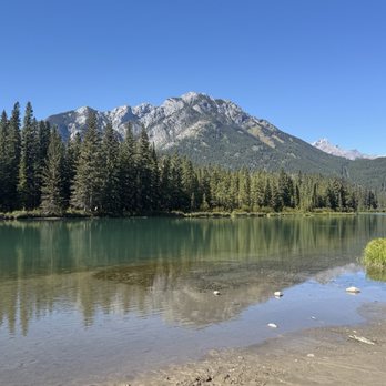 Bow River Trail - WOW views - Hiking Near Me - Banff, Alberta