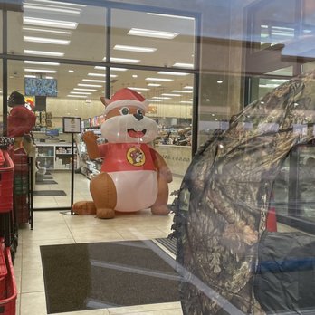 Buc-ee’s - The inflatable buc-ee's beaver as Santa Claus - Gas Stations Near Me - Florence, South Carolina