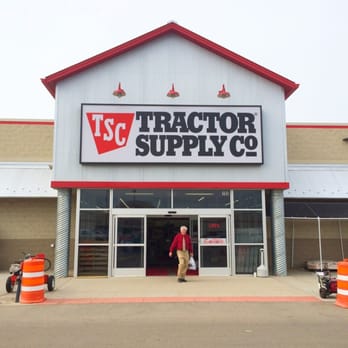 Tractor Supply - Storefront. - Department Stores Near Me - Watford City, North Dakota Tractor Supply - Storefront. - Department Stores Near Me - Watford City, North Dakota