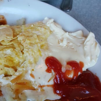 Omega Restaurant - gross square cheese slices overloaded on the omlette - American Near Me - Milpitas, California