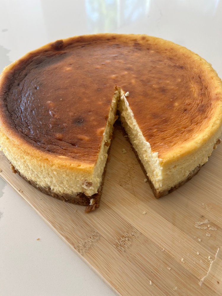 Eva's Cheesecake Logo