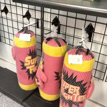 Queen Ka'ahumanu Center - 3/8/25 Buy beware: Jeans Warehouse has kids toys lol - Shopping Centers Near Me - Kahului, Hawaii