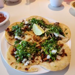 Cafe Tula Taqueria - Al pastor y carne asada