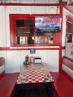 Mad Madeline's Grill by null